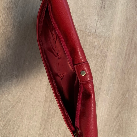 Red Matt and nat clutch - Picture 3 of 5